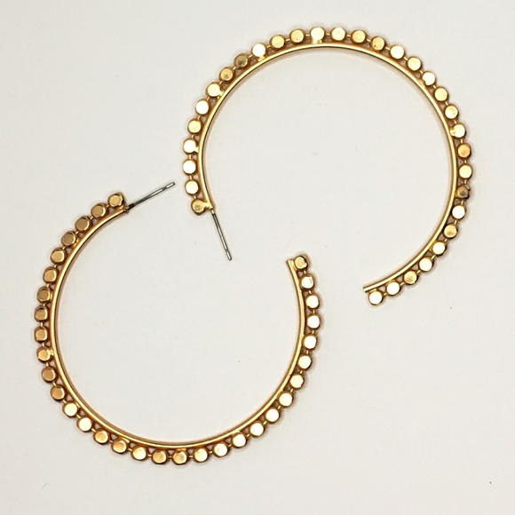 Gold tone spotted hoop earrings - Picture 5 of 5